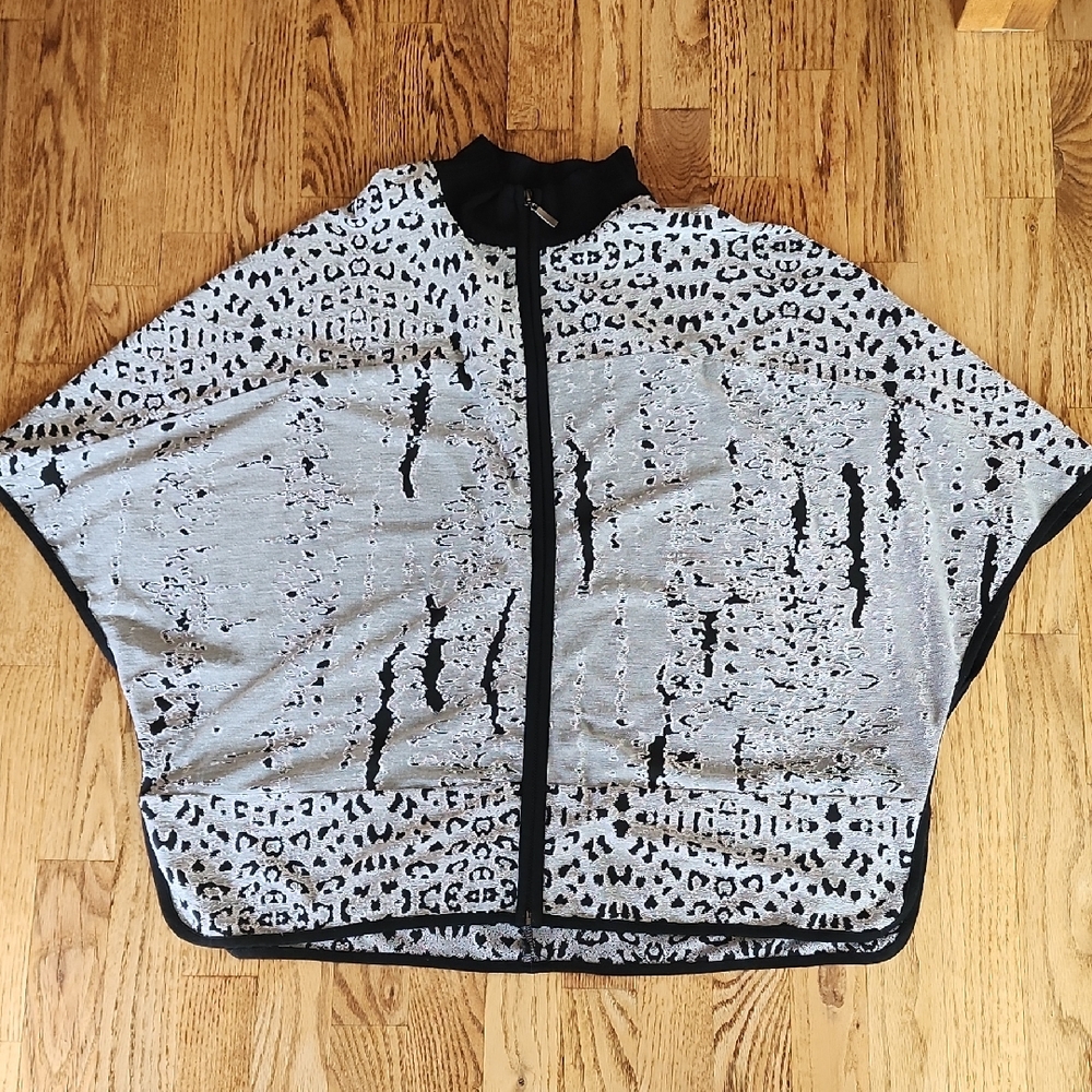 (L) Cativa Elegant Women's Cape Shrug Flowy Comfy Zipper Office Dressy Abstract